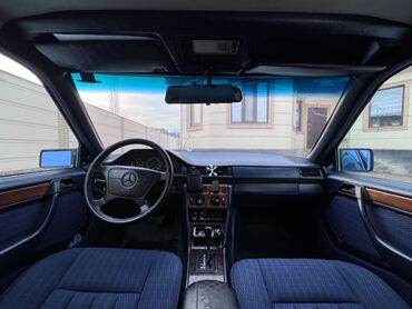 Mercedes-Benz: Mercedes-Benz W124: 1992 г., Седан — 6