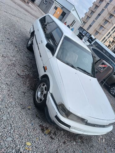 машины 100000: Toyota Camry: 1987 г., 2 л, Механика, Бензин, Универсал