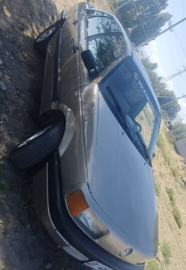 1 8 матор голф: Volkswagen Passat: 1988 г., 1.8 л, Механика, Бензин, Седан