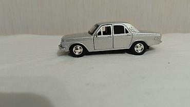 mini disk: Metall kolleksiya modeli – klassik sedan miniatürü - Korpus: tökmə — 4