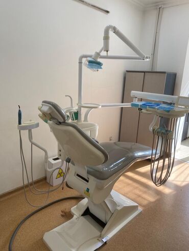 stomatoloji avadanlıqlar: Stomatoloji kreslo tam islekdir hava su sizan yeri yoxdu hekim stulu