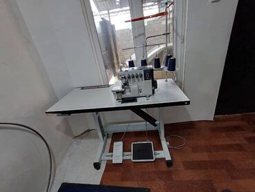продаю швейная машинка: Швейная машина Автомат