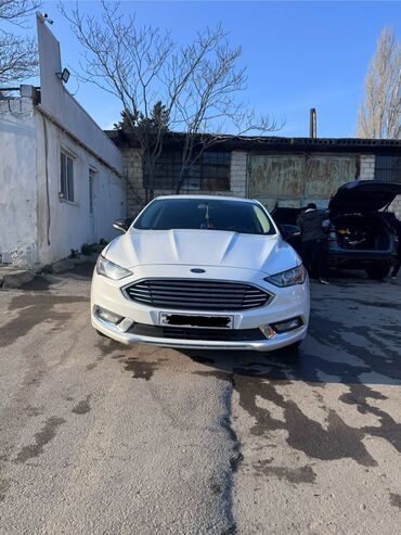 ford 7 1: Ford Fusion: 1.5 l | 2017 il 162600 km Sedan