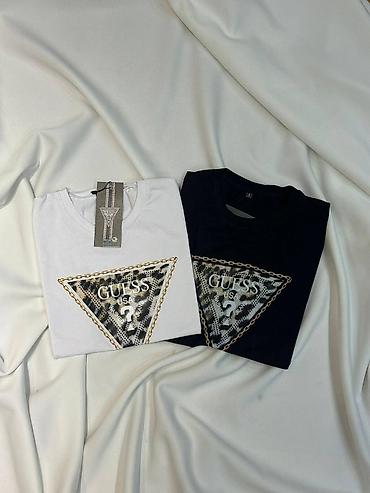 Majice kratkih rukava: Ženske majice S,M,L,XL,XXL veličine 1 komad 2200 din . 2 komada 3100 — 1