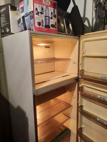 халадилник бу ош: Холодильник Samsung, Б/у, Двухкамерный