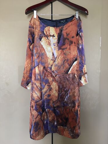 incity in Кыргызстан | ПЛАТЬЯ: Продаю необычно-красивое платье InCityРазмер: 44Материал очень мягкий