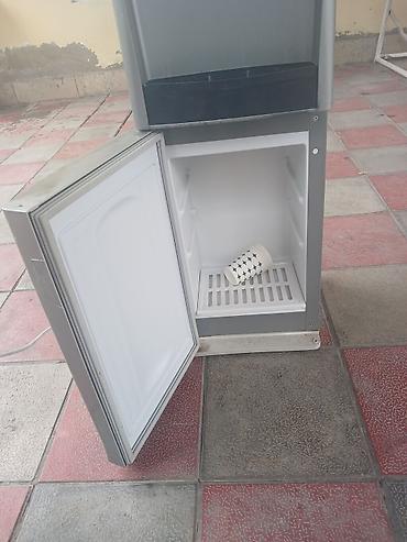 стиральные машины бу: Su dispanseri, aşağı hissədə mini soyuducu ilə. Xüsusiyyətlər: - Üst — 3