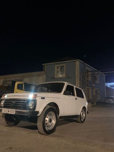 VAZ (LADA): Maşın saz vezyetdedir.heç bir problemi yoxdur zavod maşındır vuruğ — 19