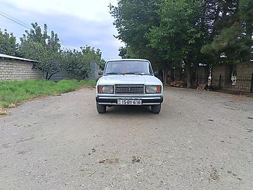 2107 faralar: VAZ 2107 sedan – klassik dizaynlı, ağ rəngdə. Texniki xüsusiyyətlər — 2