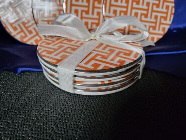 Kuhinjski setovi: Porcelanski novi podmetaci HM za case i flase. Porcelanski podmetaci — 2