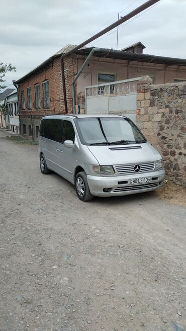 Mercedes-Benz: Mercedes-Benz Vito miniven Xüsusiyyətlər: - Kuzov: gümüşü rəng, 5 — 4