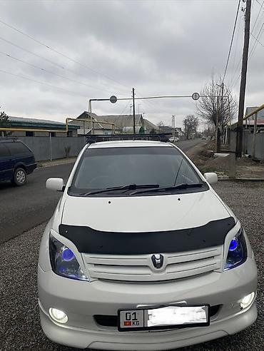 Другие автомобили: Компактный пятидверный хэтчбек в белом цвете. Основные особенности — 7