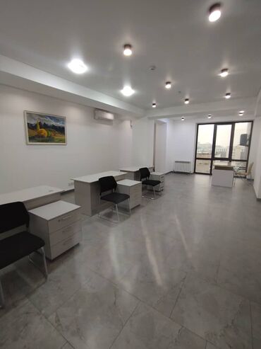 Офисы: Сдаю Офис, 173 м², В бизнес центре, 1 линия, С отдельным входом — 9