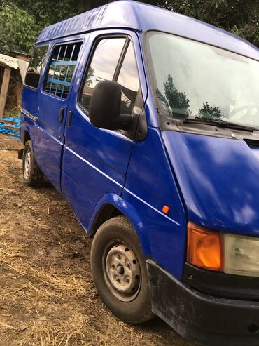 моей доплатой: Автобус, Ford