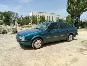 Volkswagen: Volkswagen Passat: 1990 г., 2 л, Механика, Бензин, Седан