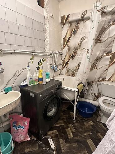 1 комнатная сдаю: Сдаётся отдельная комната в квартире. Ул. Фучика, рядом Ошский рынок — 3