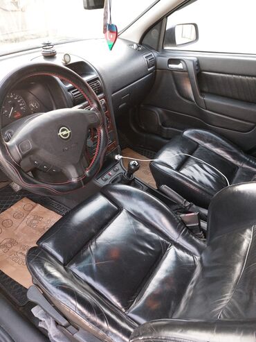 ford 1998: Opel Astra: 1.6 l | 1998 il | 555000 km Sedan