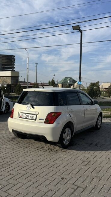 авто рассрочка бишкек фото: Toyota ist: 2003 г., 1.3 л, Автомат, Бензин, Хэтчбэк