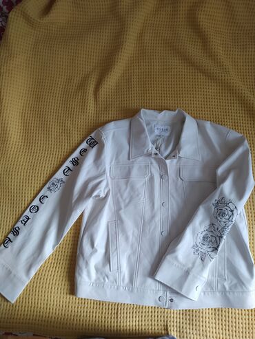 Ostale jakne, kaputi, prsluci: Guess bela univerzalna jakna sa vezenim aplikacijama na — 3