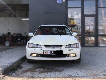 авто уневерсал: Honda Accord: 1998 г., 2.3 л, Типтроник, Бензин, Универсал