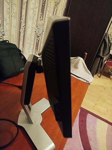 manitor dell: Dell LCD monitor - Model: Dell UltraSharp seriyası (kvadrat formatlı — 4