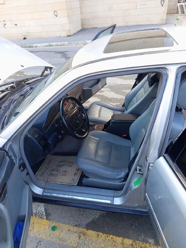 Mercedes-Benz: Mercedes-Benz 230: 2.3 l | 1997 il Sedan — 12