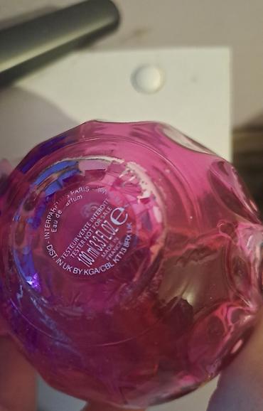 vatromet u obliku srca: Jimmy Choo Rose Passion original parfem. Ostalo oko 20ml. Veoma — 2