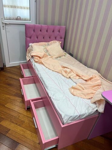 Qaşıqlar: Qız üçün, Çarpayı, Bazasız, Matras ilə, Siyirməli