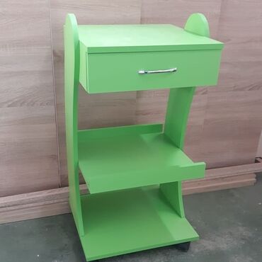 Rəflər, etajerkalar: Daşıyıcı Etejerka Kosmetoloji tibbi ləvazimatları yerləşdirmək üçün — 2