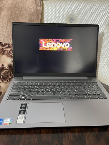 продаётся ноутбук запечатанный абсолютно новый привозной из америки: Б/у Lenovo IdeaPad, 15.6 ", Intel Core i7, 512 ГБ