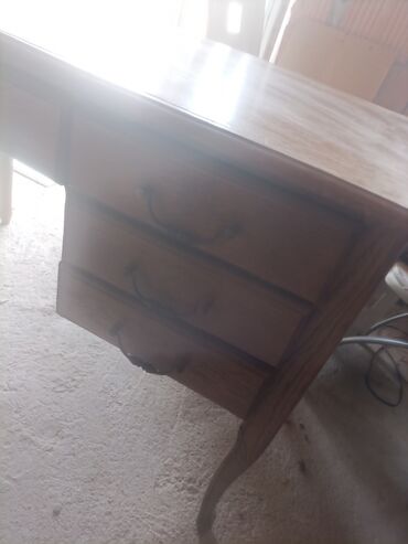 toaletni sto: Rectangle, Wood, Used