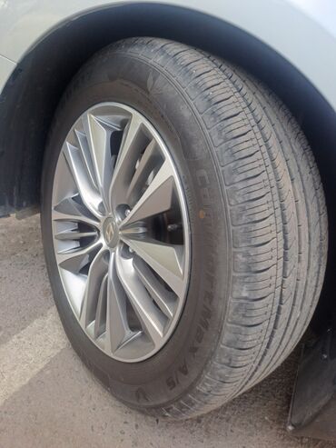 голы 3 автомат: Дөңгөлөктөр монтажда 215 / 60 / R 17, Жай, Колдонулган, Комплект, Жеңил унаалар, Куйма, тешиктери - 5