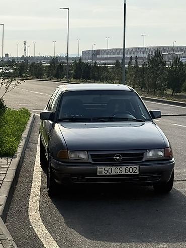 1998 ford transit: Opel Astra: 1.4 l | 1993 il 499999 km Sedan — 1