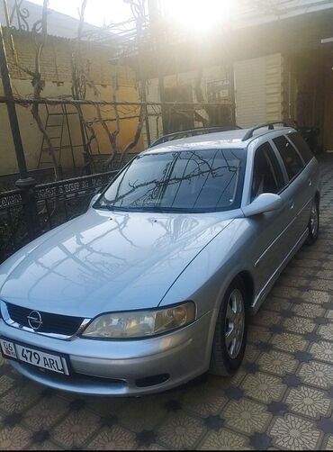 Opel: Opel Vectra: 2002 г., 1.6 л, Механика, Бензин, Универсал — 1