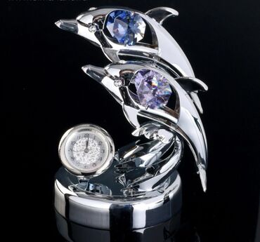 mi band 7 pro: Сувенир из металла с кристаллами
"Два дельфина с часами", размер 7 см