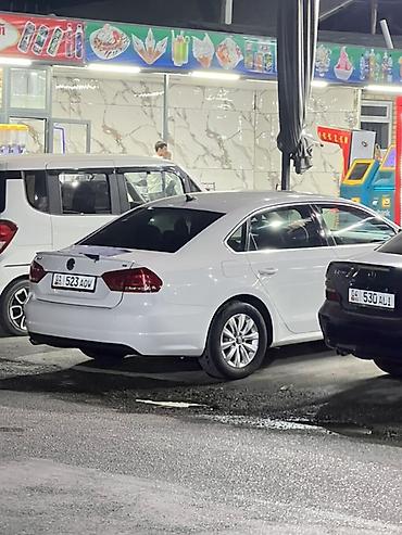 sprinter 315: Volkswagen Passat: 2013 г., Бензин, Седан — 4
