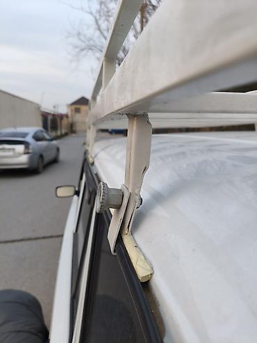 balaca maşın: Metalkonstruksiya dam üstü yük səbəti - Material: möhkəm metal — 2