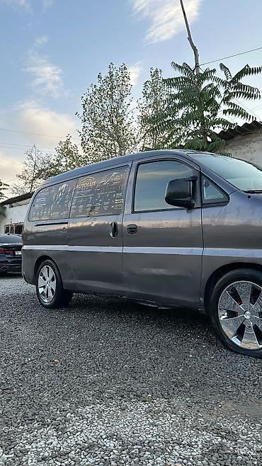 bis vip: Hyundai H-1: 1998 г., Минивэн — 2