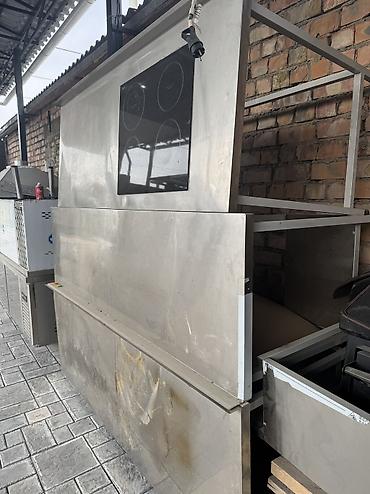 Фастфуд: В связи с закрытием бизнес точки суши продаются кухонные — 16