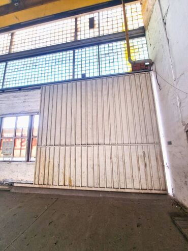 Anbar və emalatxanalar: Xətai rayonu, Babək prospektində səliqəli, hündür və işıqlı anbar — 30