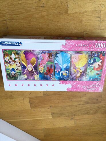 Manejlər: Disney prensesleri 1000 parca puzzle usaglar ucun her parca yerindedir