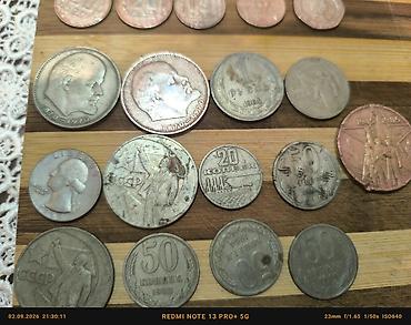 20: Kolleksiya üçün müxtəlif ölkə və illərə aid köhnə sikkələr dəsti — 5