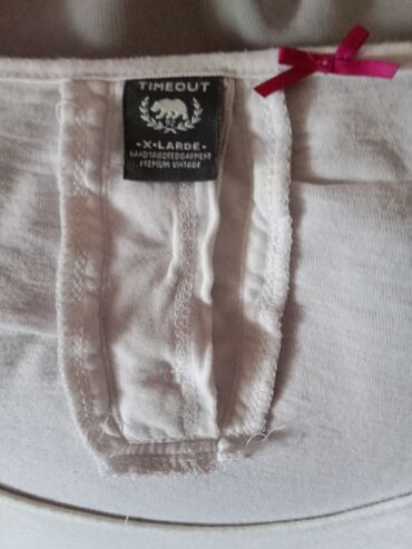 Bluze:  Bela, pamučna bluzica, Vel . xl, Nemačka roba, modernog kroja. Par — 2