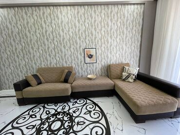 Uzunmüddətli kirayə mənzillər: İçəri şəhər metrosuna Axundov parkına yaxın 18 mertebeli binanın 8-cı — 11