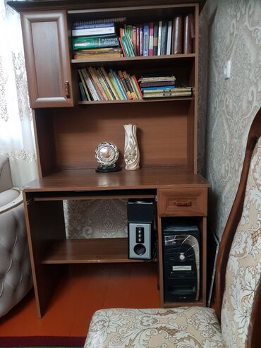 живые растения в аквариум купить: Компьютерный стол, С полками