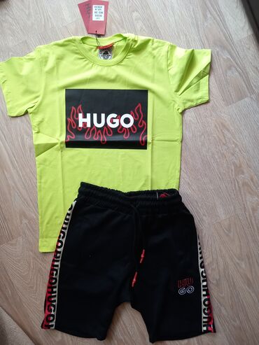 pantalone i patike: Hugo komplet M velicina, vrhunski kvalitet i model.Cena je fiksna