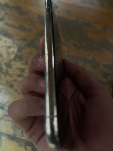 Apple iPhone: IPhone Xs Max, 64 GB, Gümüşü, Simsiz şarj — 4