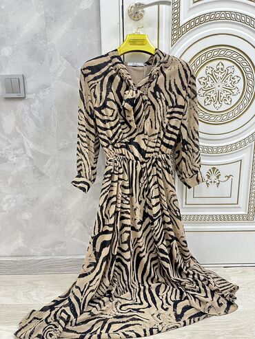 платье из панбархата на шифоне: Вечернее платье, Коктейльное, Средняя модель, Шифон, С рукавами, S (EU 36)