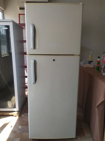 Холодильники: Б/у Двухкамерный цвет - Белый холодильник