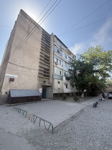 снять квартиру на долгий срок в бишкеке ок: 1 бөлмө, 16 кв. м, Жатакана жана мейманкана түрүндө, 2 кабат, Косметикалык ремонт